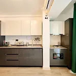 Nikola Infinity Apartament *