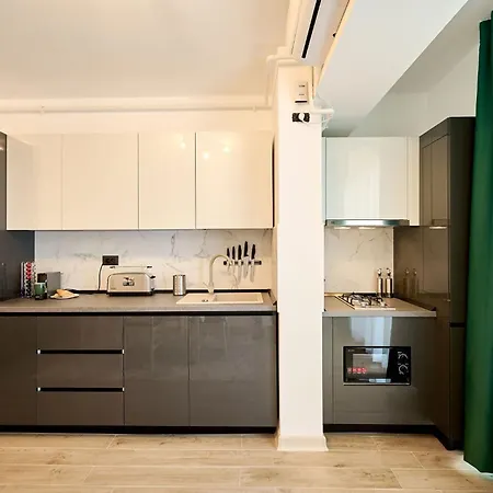 Nikola Infinity Apartmán *